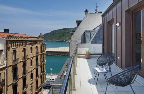 Old Town Apartment | Boulevard Terrace by FeelFree Rentals