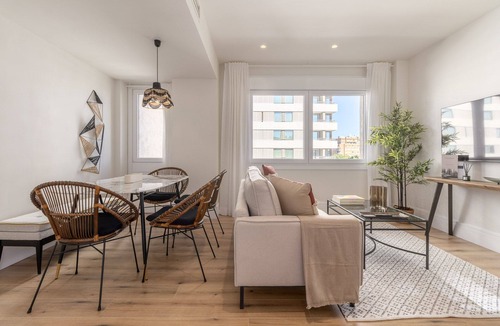 Hispanoamerica Apartment | Bright 2-Bed Apartment Near Santiago Bernabéu