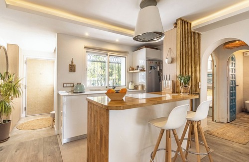 El Paraiso Apartment | Bright apartment with private rooftop in El Paraíso