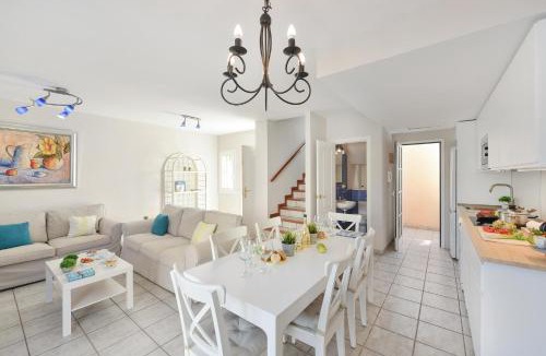 Pasito Blanco House | Bungalow Pasito Blanco Marina Port 4 by VillaGranCanaria