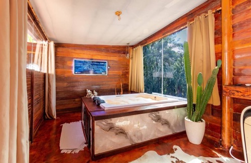 Sao Sebastiao das Aguas Claras Cabin | Cabana Privativa com Hidromassagem e Churrasqueira