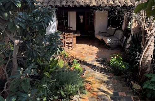 Son Antem House | Calm oasis in the center of town