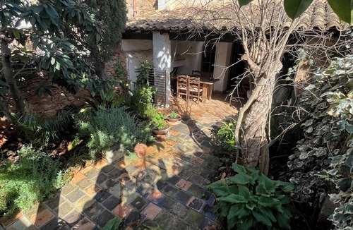 Son Antem House | Calm oasis in the center of town