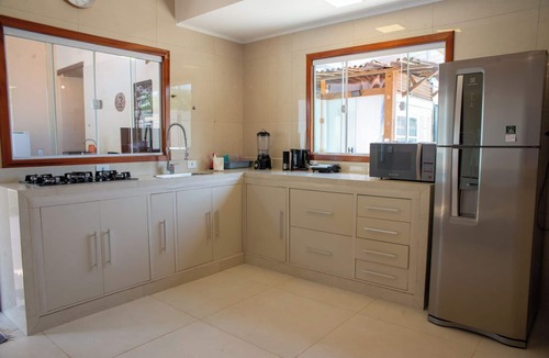 Maranduba House | Casa c Piscina e Churrasqueira na Praia Maranduba