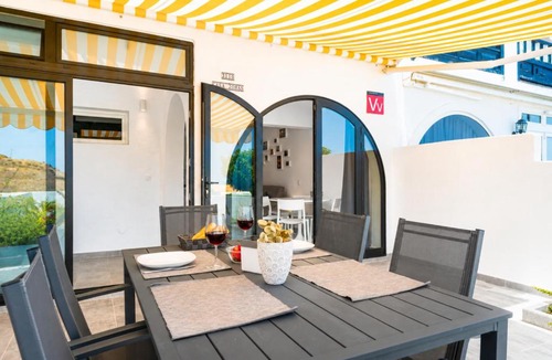 Arguineguin Apartment | Casa Johan - apartamento con soprendentes vistas y terraza ajardinada