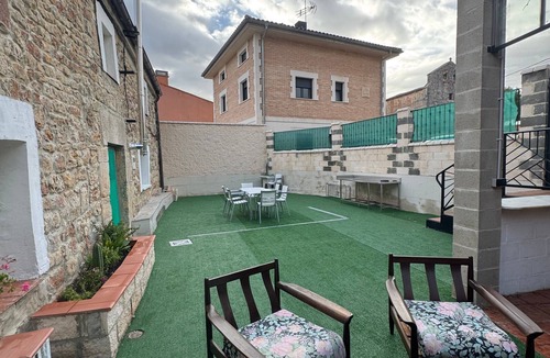 Merindad de Rio Ubierna House | Casa La Molina – Spacious Countryside Home with Mountain Views near Burgos