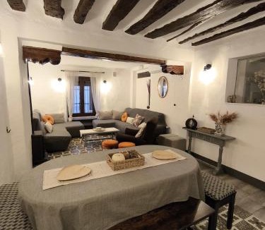 Iznajar House | Casa Las Tinajas