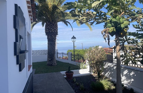Tacoronte Villa | Casa Mesa del Mar. Casa con Jardín Para 6 en la Costa Norte de Tenerife