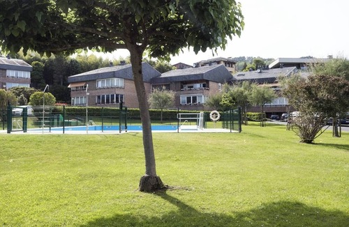 Hondarribia Apartment | Casa Olabide - Private terrace, swimming pools and tennis, very close to the sea and the mountains.