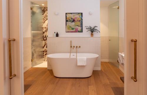 Sindicat Hotel | Casa Roca - Palma Old Town Wine Hotel