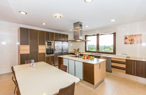 Puntiro Villa | Casa Rogeta - Four Bedroom Villa, Sleeps 8