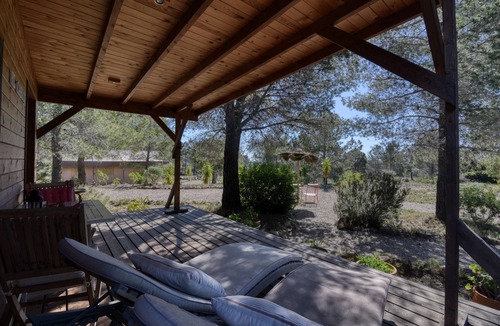Aigues House | Casa rural 'El Cabeco' con vistas a la montaña, piscina compartida y Wi-Fi