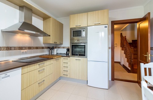 Guriezo Apartment | Casa Torre de Guriezo 5 Guests – Mountain Views & Wi-Fi