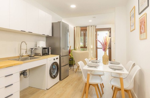 Torrefiel Apartment | Casa Valencia Berni – Bright & Spacious Apartment Near Valencia Center