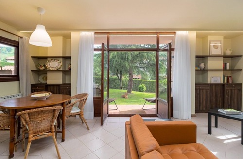 Esles House | Casa Velasco in Esles: Private Pool, Garden, and Prime Location in Cantabria