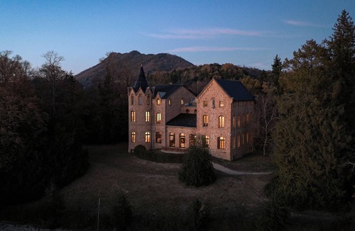 Sant Hilari Sacalm Villa | Castell de Villavecchia · Private Castle Estate · Pool · 17 Rooms · Girona, Catalonia