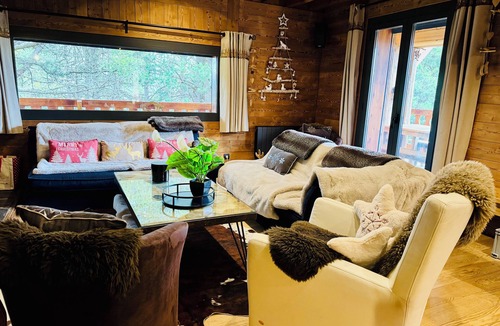 Les Angles Ski Chalet | CHALET DE STANDING DE 180M2 AUX ANGLES -terrain🌲-Billard 🎱salle ciné 🎥🍿