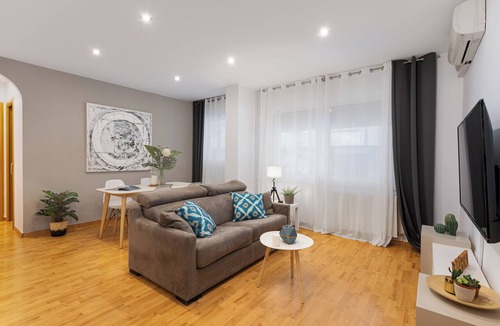 el Camp d'en Grassot i Gracia Nova Apartment | Charming 2-Bedroom Apartment in the Heart of Gràcia – Ideal for 4 Guests