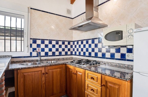 Los Canos de Meca House | Charming Casita Torre de Meca 2 with Terrace, Garden, and Wi-Fi