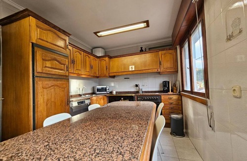 Cerecedo Apartment | Charming house in Cudillero, ideal for families of up to 6 guests and pets. With 3 bedrooms, including 2 with double beds and 1 with two single beds, it offers comfort and space for everyone.
