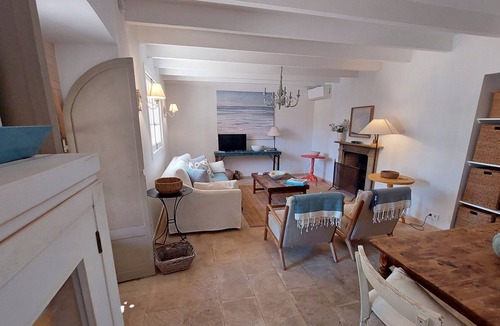 Es Llombards House | Charming village house for 4 people. with pool, A/C, W-LAN near the beach