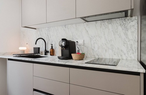 Soternes Apartment | Comfort, design and a terrace facing the Turia Gardens in Valencia