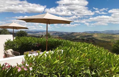 Casarabonela Bed & Breakfast | Cortijo la Pura Boutique B&B