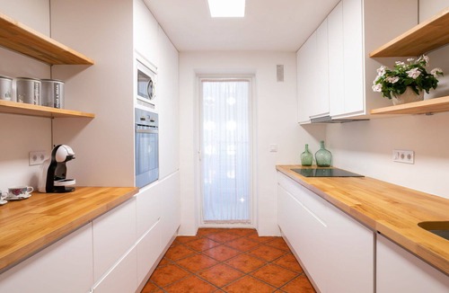 L'Albufereta Apartment | Cosy apartment for 7 guests with WIFI, A/C, pool, TV and terrace