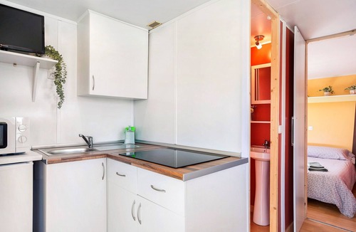 El Palmar House | Cottage 'Linda Casita' with Private Terrace, Wi-Fi and Air Conditioning