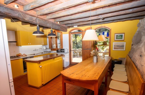 La Vall de Bianya House | Country House 'La Coma D'en Roca' with Mountain View, Private Pool and Wi-Fi
