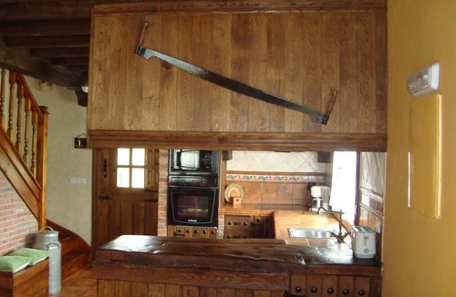 Celis House | Country House 'Los Avellanos 3' with Mountain Views, Private Terrace and Garden