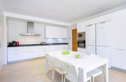Manacor Villa | Country House 'Son Ropit' with Mountain Views, Wi-Fi, and Air Conditioning