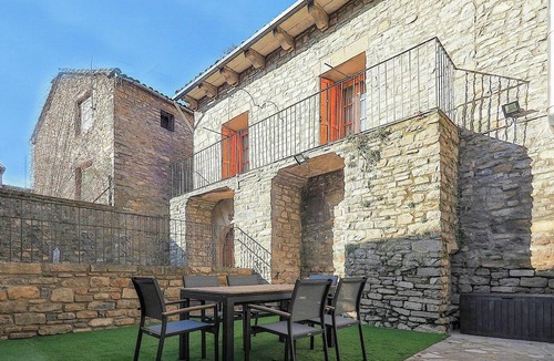 Boltana House | Cozy Stone House in the Aragonese Pyrenees