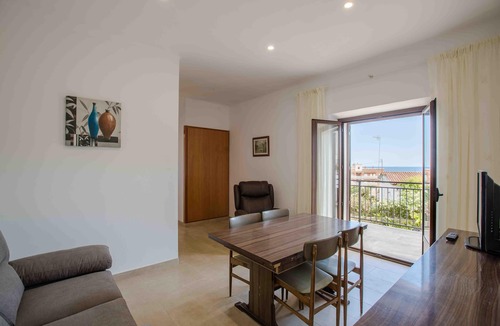 Creixell Apartment | Creixell Sea Views by MarCalma