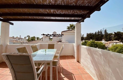Marbella House | Duplex 3 Bedroom, Top floor F-3