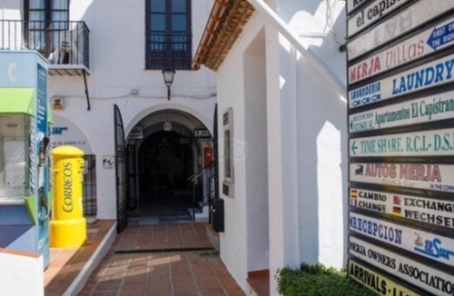 Nerja Apartment | El Capistrano, Nerja 2 bedroom apartment with south facing private garden