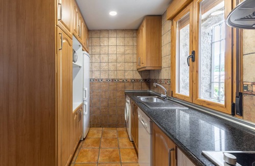 El Tiemblo House | 'El Mirador De La Reina' with Mountain Views, Private Terrace and Air Conditioning