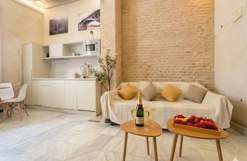 Triana Apartment | Elegant and Exclusive Premium Loft in Triana + Private Patio & Top Location