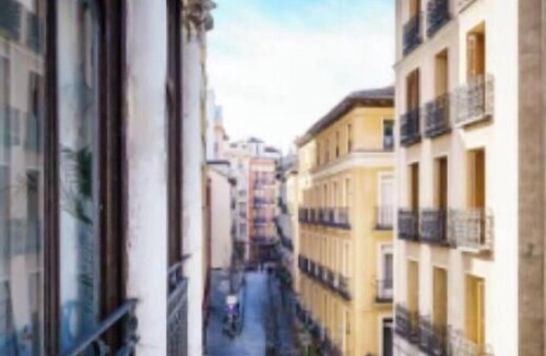 Palacio Apartment | Elegant Plaza Mayor Apartment Historic Charm in the Heart of Madrid