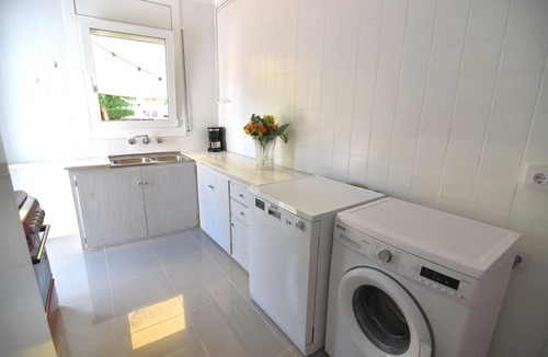 Santa Margarida House | Enjoy your Vacation in this Spacious and Comfortable House in Roses, Costa Brava! Ideal for Large Groups and Families.