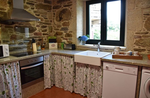 Cabana de Bergantinos House | CASA OSRONCAIRO-VILLA WITH GARDEN IN COSTA DA MORTE GALICIA