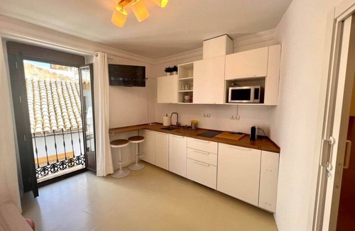 La Catedral Apartment | Estudio 2 by MezquitaSuites