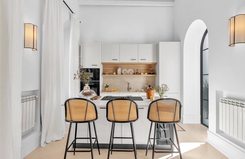 La Caleta House | Exclusive Stay in Malaga with Wi-Fi and Air Conditioning Near Beach