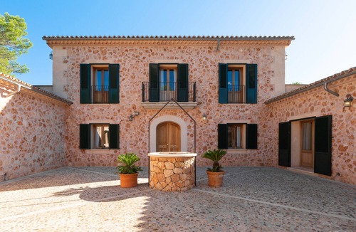Sencelles Villa | Exclusive Villa in Mallorca for 12 Guests: Pool, Garden & Jacuzzi