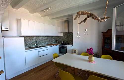 Portlligat House | Experience the sea (view) - holiday home with large garden & pool