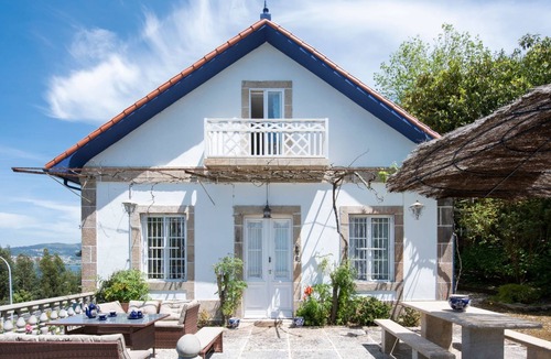 Cobres House | für 12 Personen und 2 Kinder in Redondela, Costa Verde Spanien (Rías Baixas) by Interhome