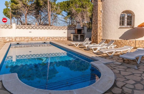L'Escala House | Fantastic Holiday Home with Private Pool in L Escala