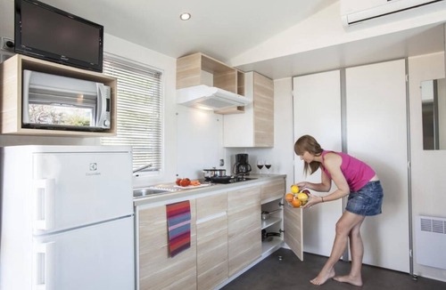 Tamarit House | Feriendorf Torre de la Mora Mobilehome Ohara Jazz für 5 Personen