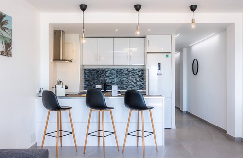 Calvia Apartment | First Line Cosy Apartment with Sea Views, Wi-Fi and Air Conditioning