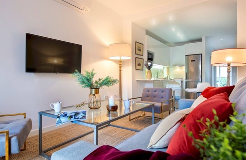 San Vicente Apartment | Genteel Home Baños III